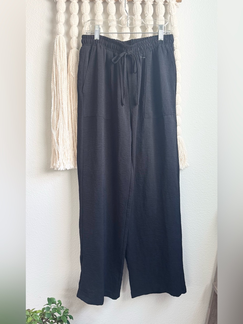 Classic Concepts Black Wide-Leg
Drawstring Pants